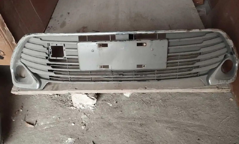Нижняя решётка от Toyota Camry 5
